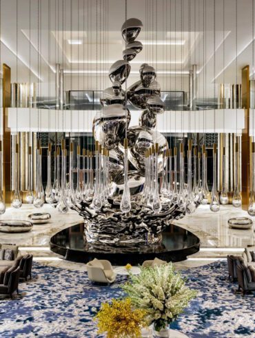 Atlantis The Royal Dubai lobby