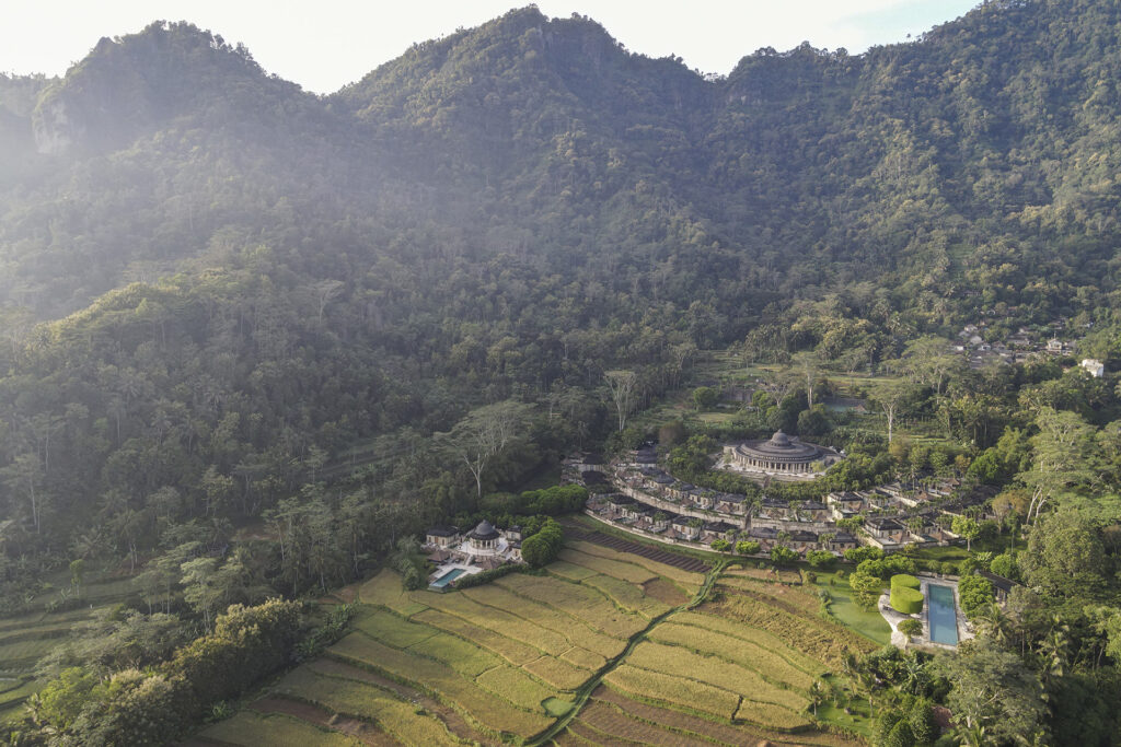Aman reveals ultra-luxury train voyage through Indonesia’s tree-lined hillsides and paddy fields